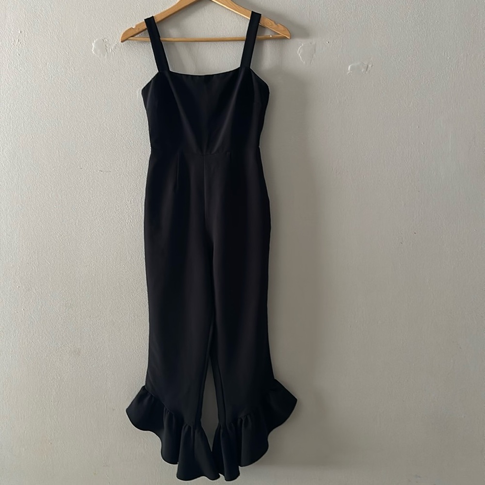 Jumpsuit with back design ❤️
